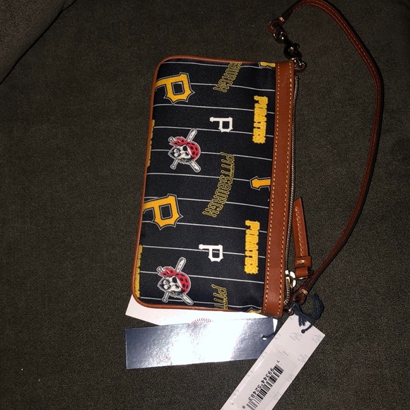 Dooney and Bourke Pittsburgh pirates wallet - Picture 2 of 3